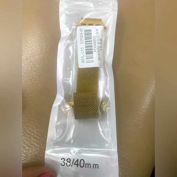 APPLE WATCH ASSORTED STRAPS. 999/- each. Gold rose gold black navy blue maroon - Picture 10 of 10